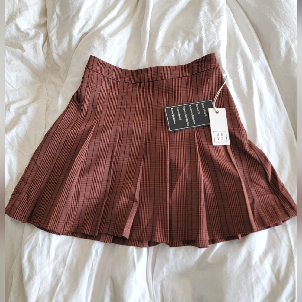 HAVE BRAND NEW WITH TAGS Pleated Skater Skirt. Size Small. Rust Black Plaid